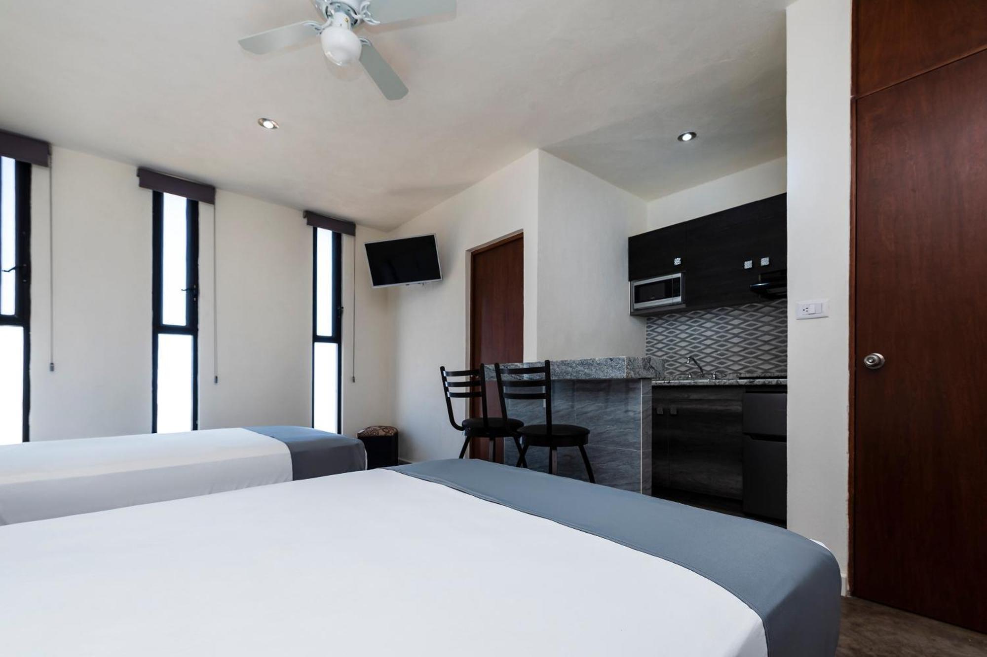 Capital O Hotel Joyma Suites, San Luis San Luis Potosi Bagian luar foto