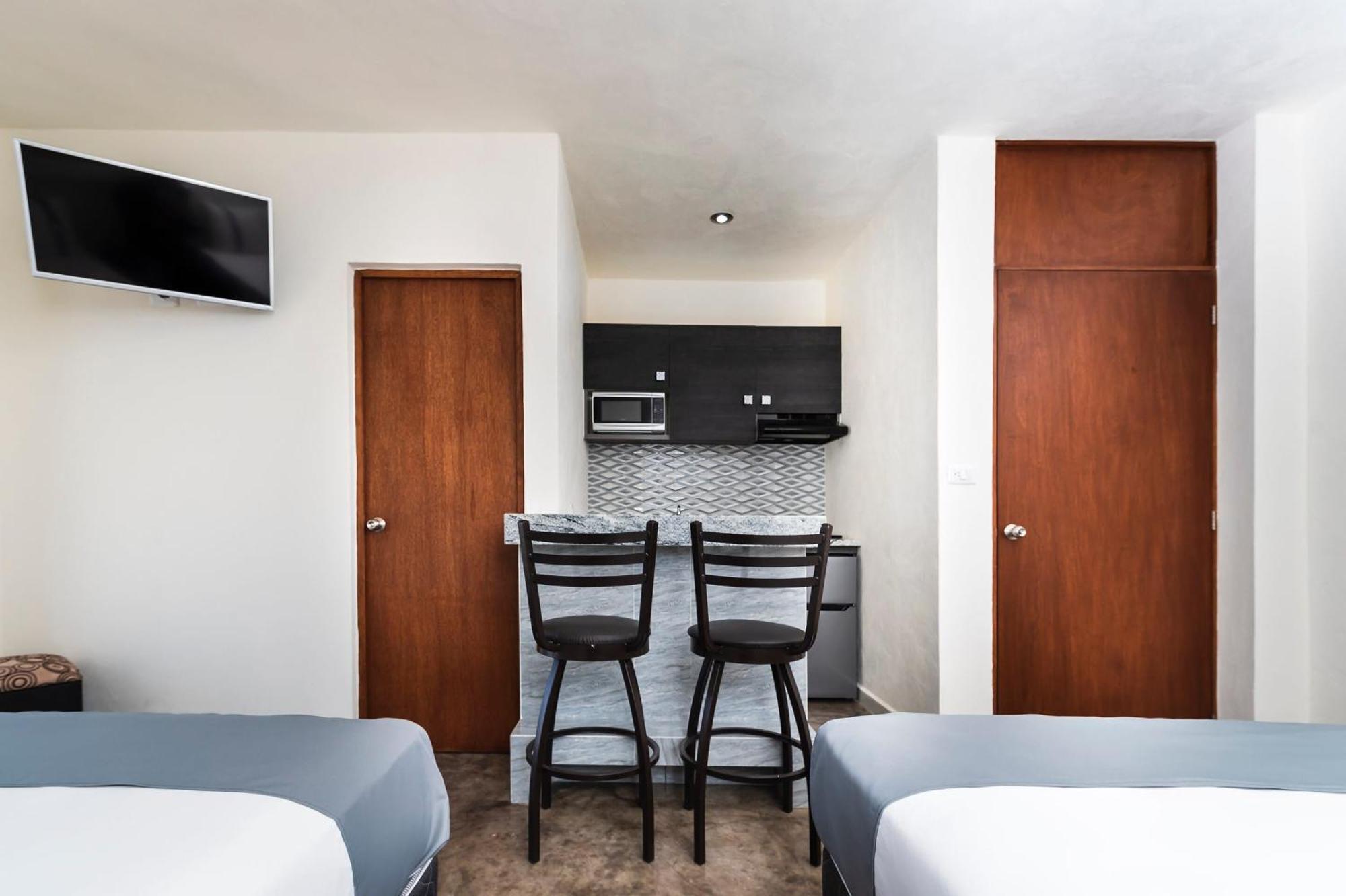 Capital O Hotel Joyma Suites, San Luis San Luis Potosi Bagian luar foto
