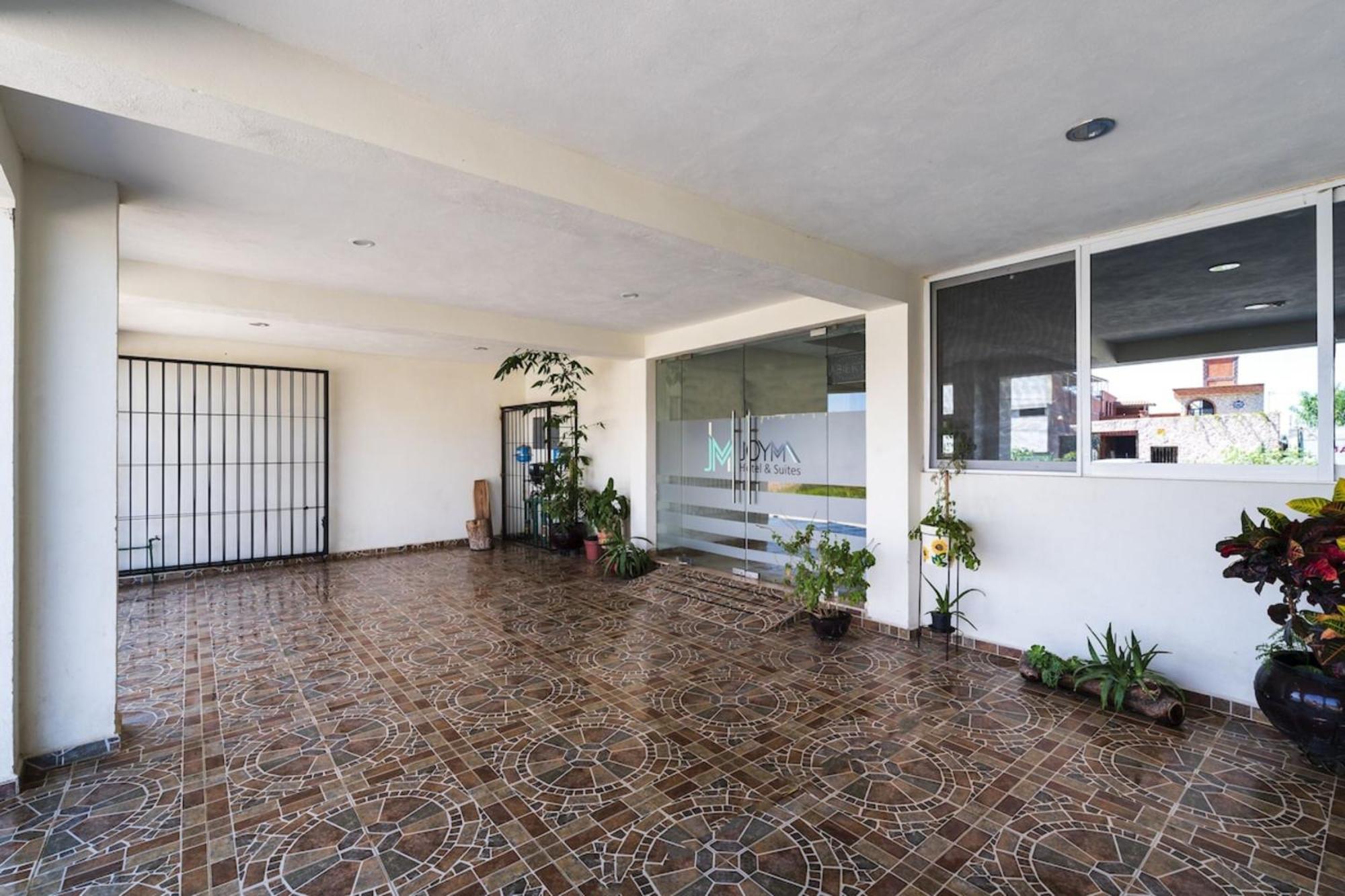 Capital O Hotel Joyma Suites, San Luis San Luis Potosi Bagian luar foto