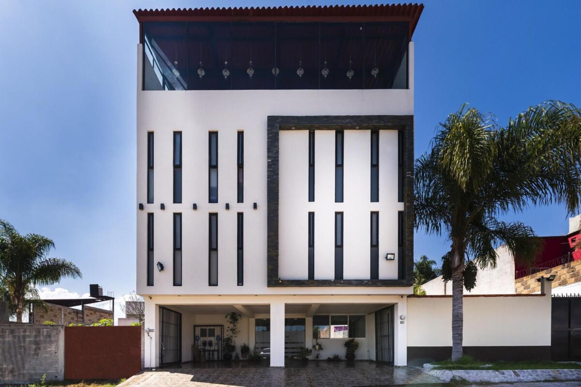 Capital O Hotel Joyma Suites, San Luis San Luis Potosi Bagian luar foto